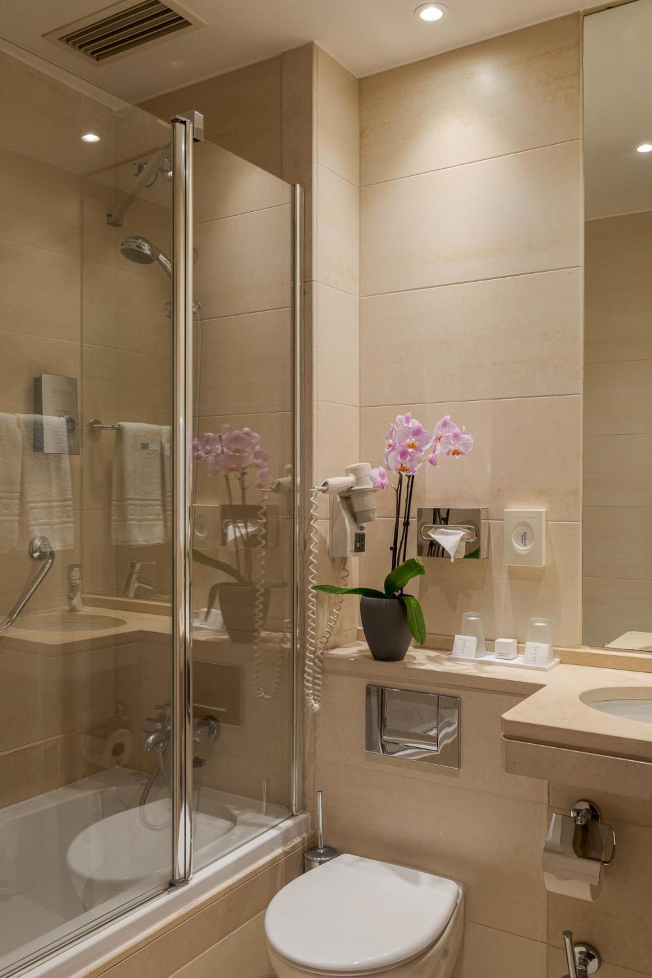 Dom Carlos Liberty Hotel 3*