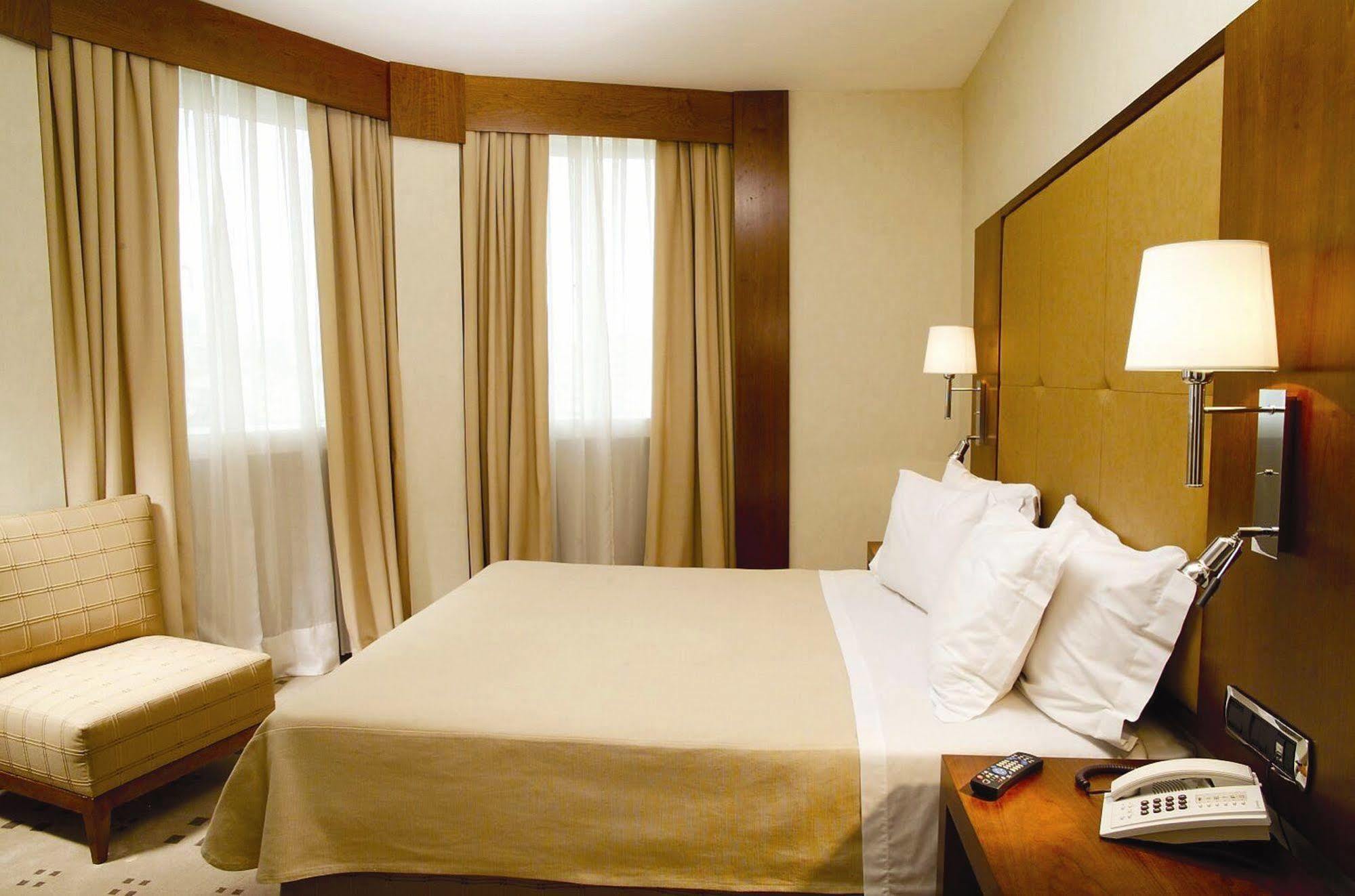 Dom Carlos Liberty Hotel